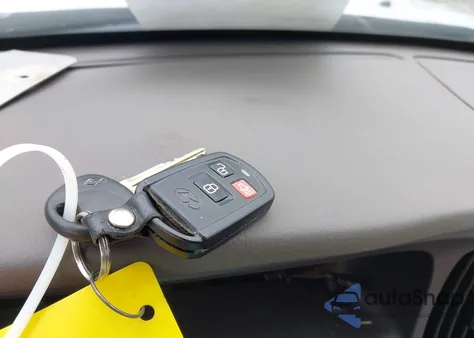 2005 Hyundai Elantra Gls/Gt from USA, damaged, VIN KMHDN46D05U007238